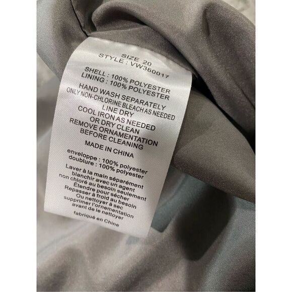 Size 20 White by Vera Wang dress in black & silver with back zipper and belt. - Picture 10 of 11